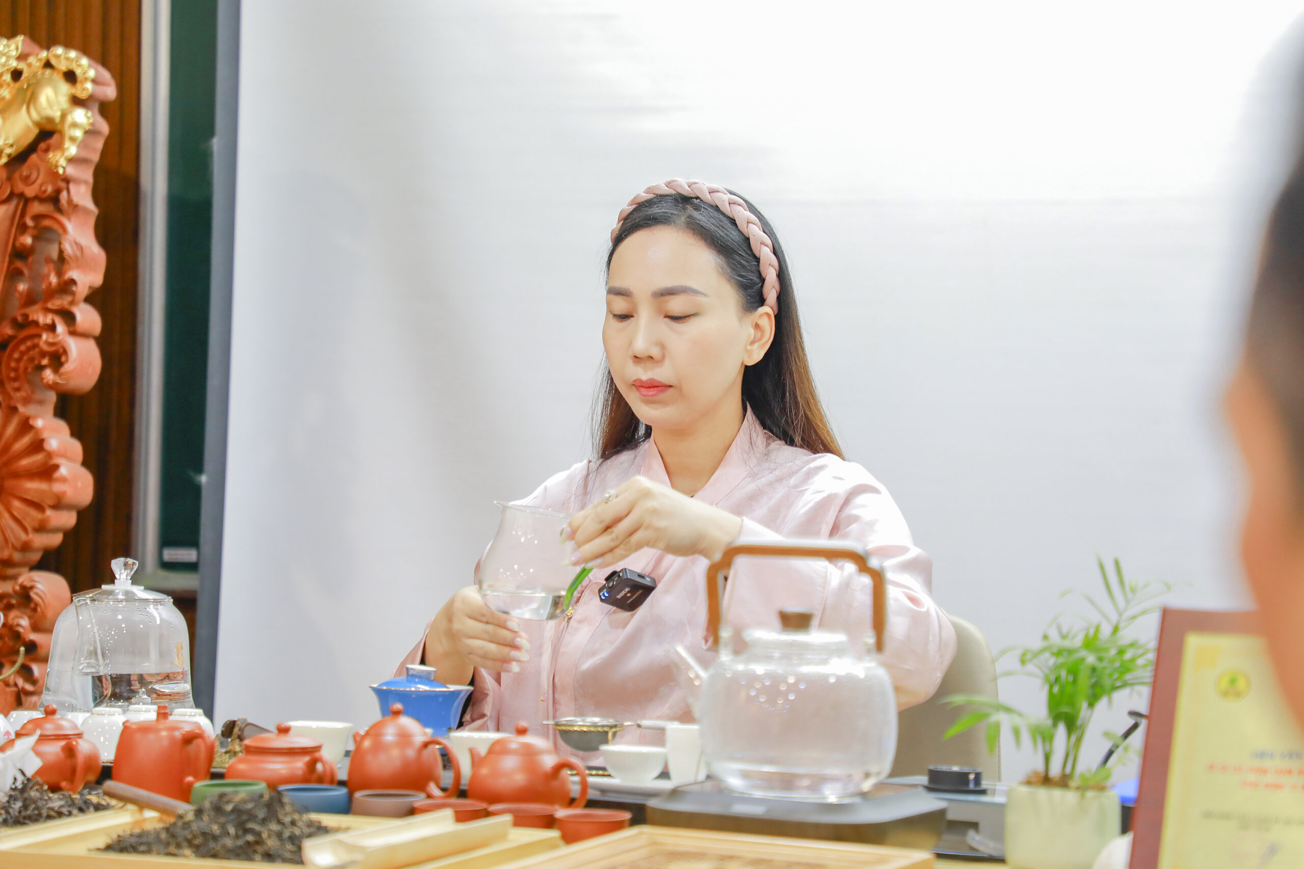 Cô Quyên 01